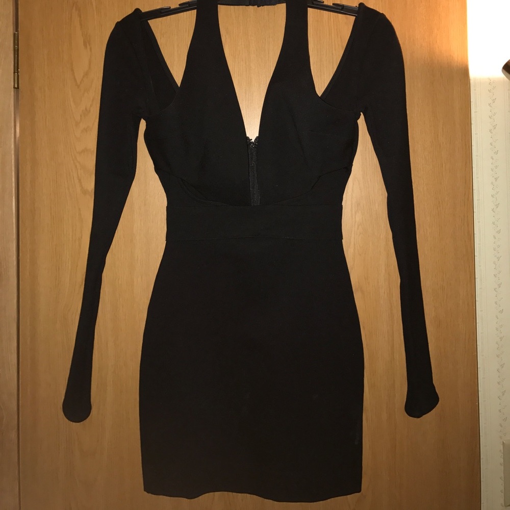 BNWT Nasty Gal halter shoulder cut out dress