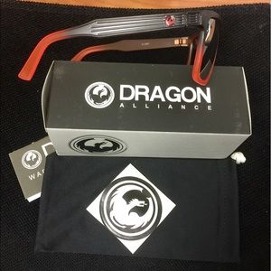 New Dragon brand sunglass set