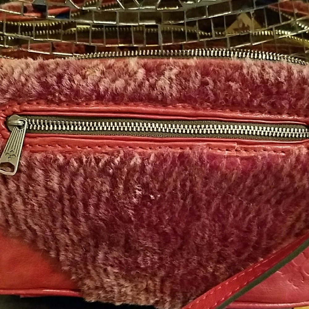 Patrica Nash Crossbody - Picture 3 of 3