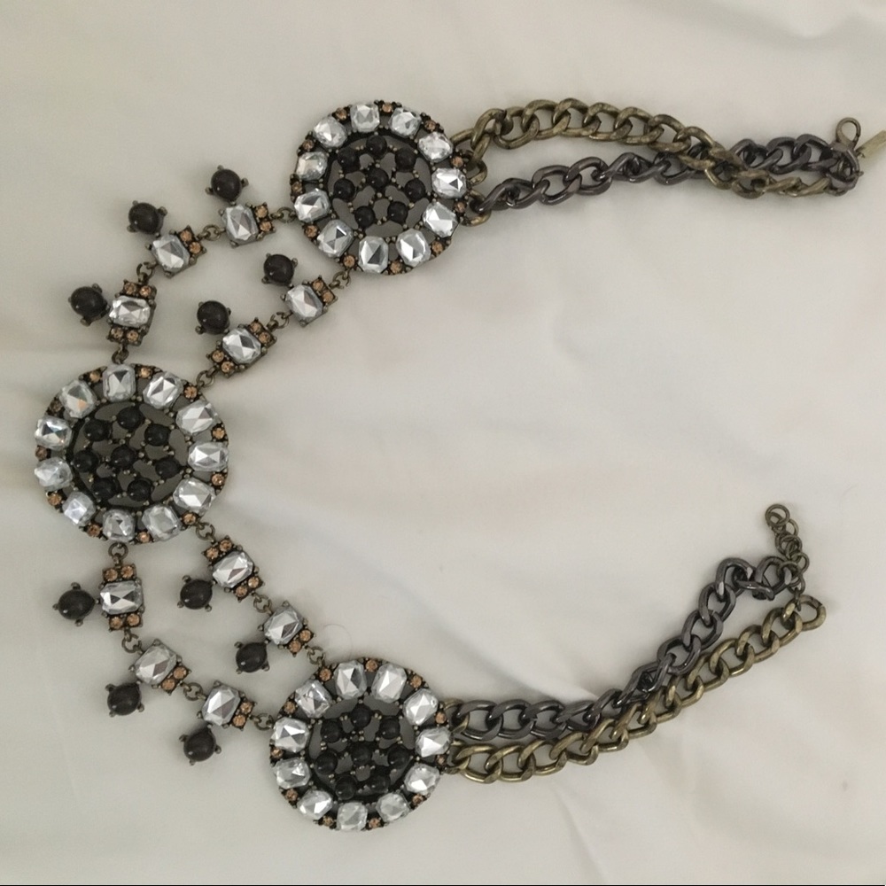 Gorgeous vintage costume necklace