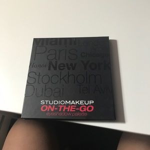 ❌SOLD❌ Studiomakeup on the go palette