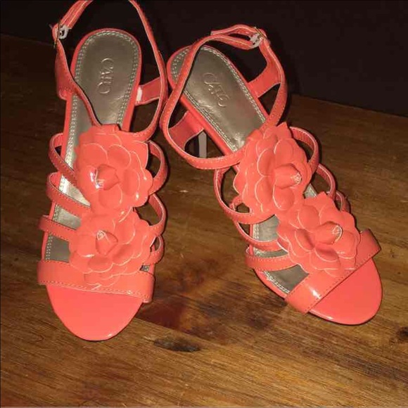 NEW CORAL HEELS - Picture 1 of 3