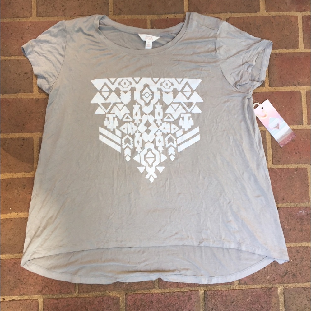 Sun & Shadow Gray Patterned Tee- Medium