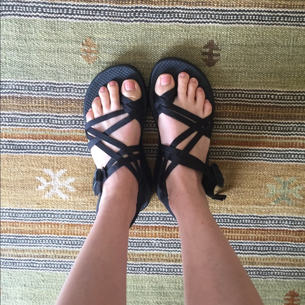 NWOT black double strap Chacos!