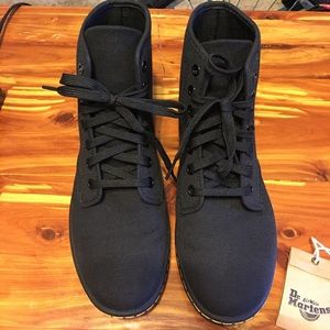 NWOT shoreditch canvas Dr.Marttins