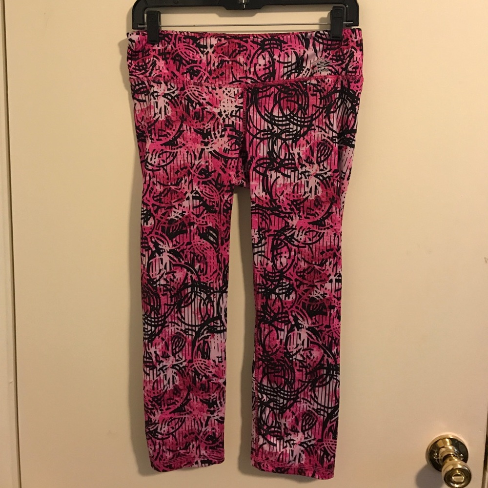 💜Pink Workout Capris💜