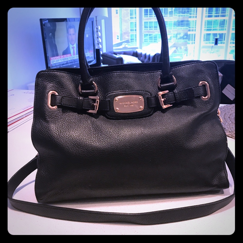 ✨RARE black/rose gold✨ Michael Kors Hamilton Bag