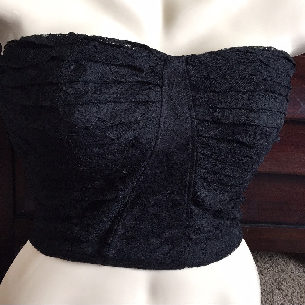 Black lace bustier style crop top medium