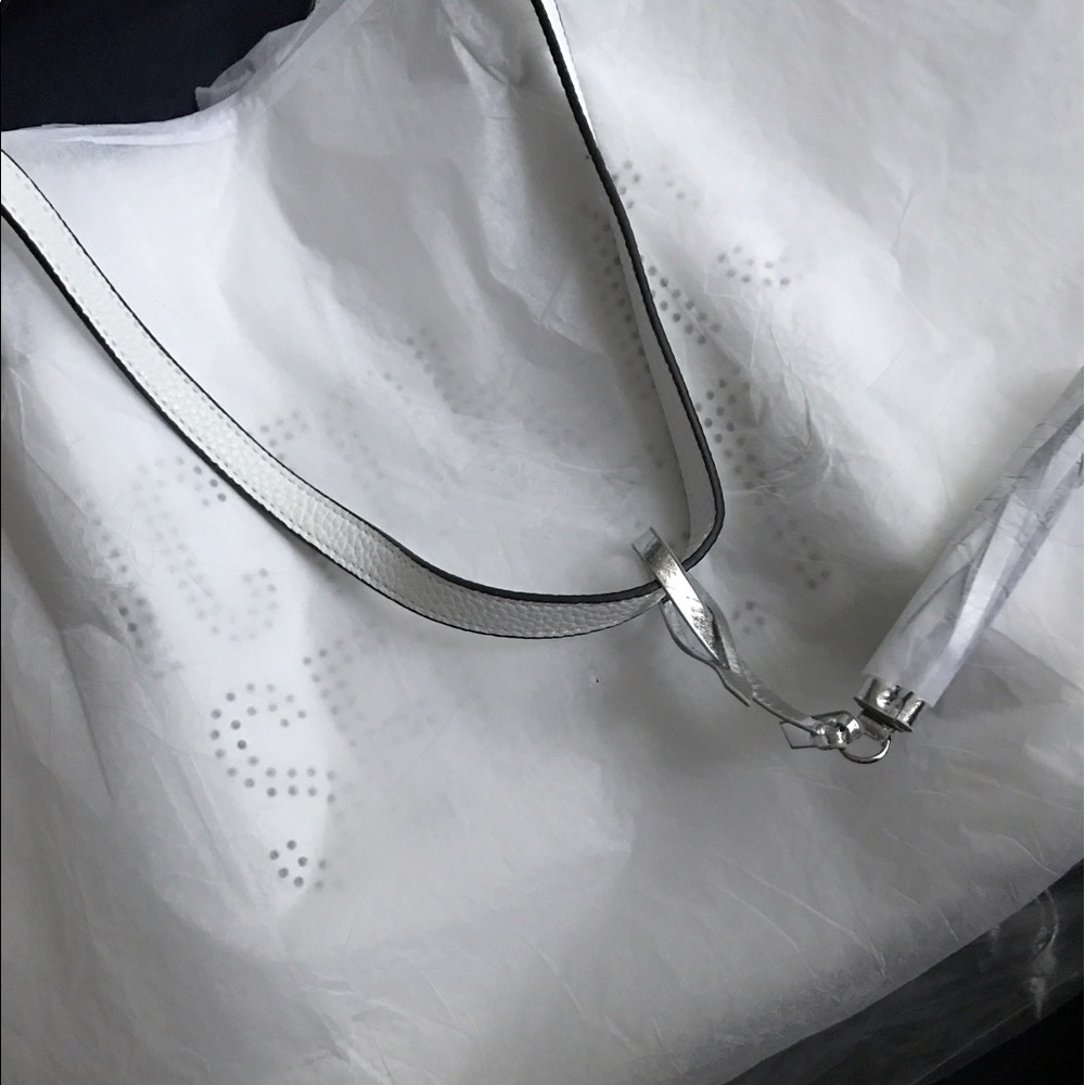 Victoria's Secret white faux leather tote NIP - Picture 4 of 5