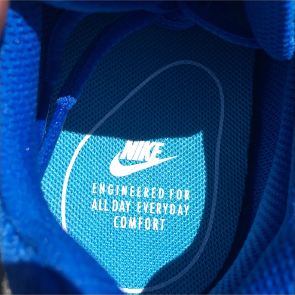 New Beautiful Nike Sneaker for Women💙💙 - Picture 5 of 6