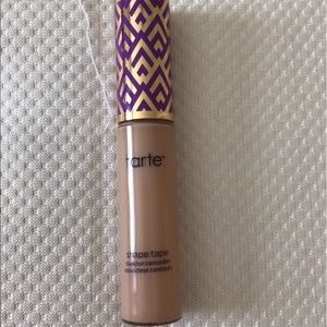 Tarte shape tape concealer/ light medium
