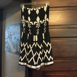 Adorable Women's size large black and white romper