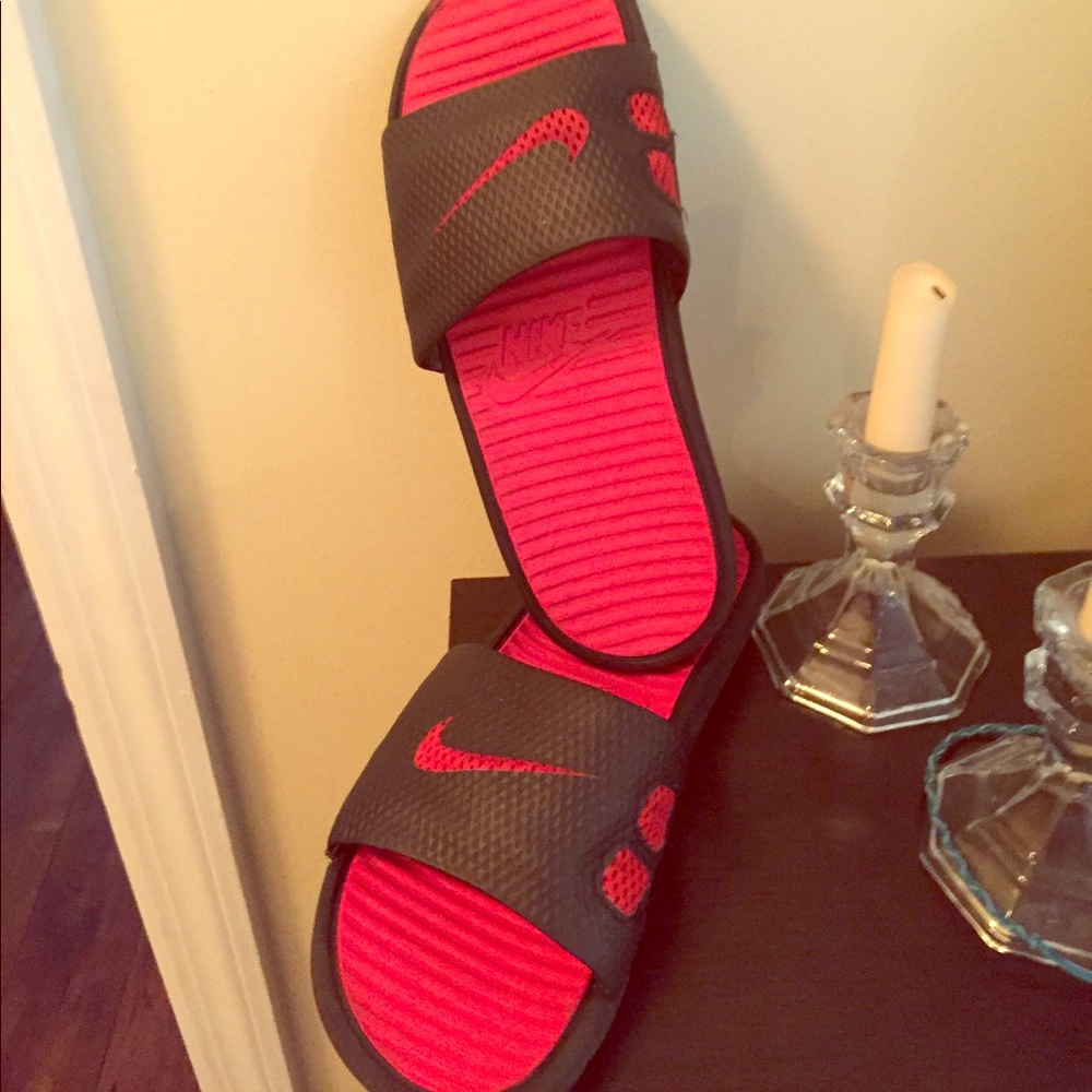 Women's Nike slides