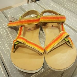 Original Universal Ombre Tevas Brand New