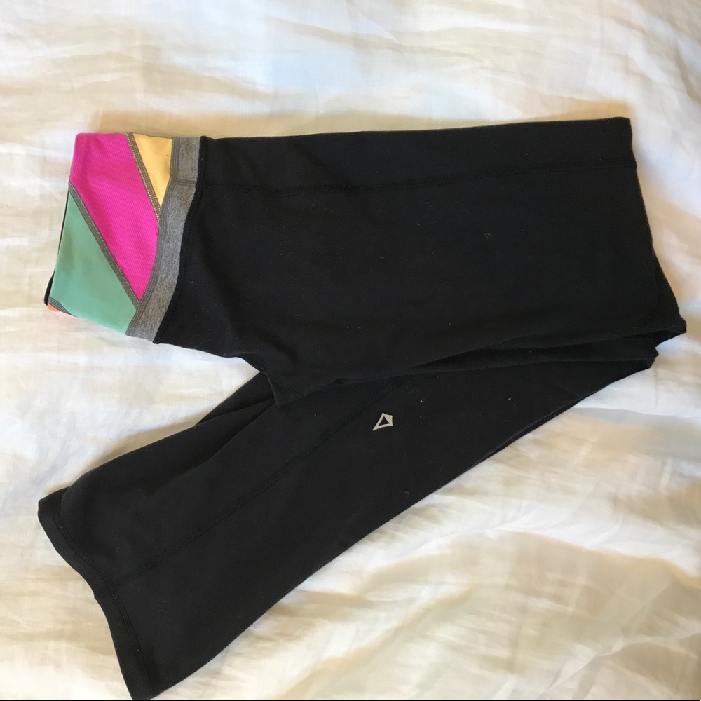 Ivivva yoga pants