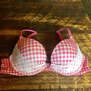 Victoria's Secret Very Sexy Pushup 32B