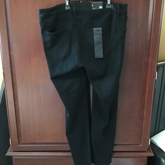 ‼️FLASH SALE‼️Black Skinny Jeans - Picture 2 of 3