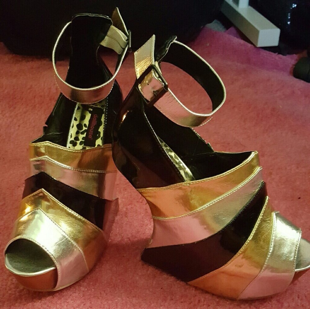 Dollhouse Heelless Platform Shoes