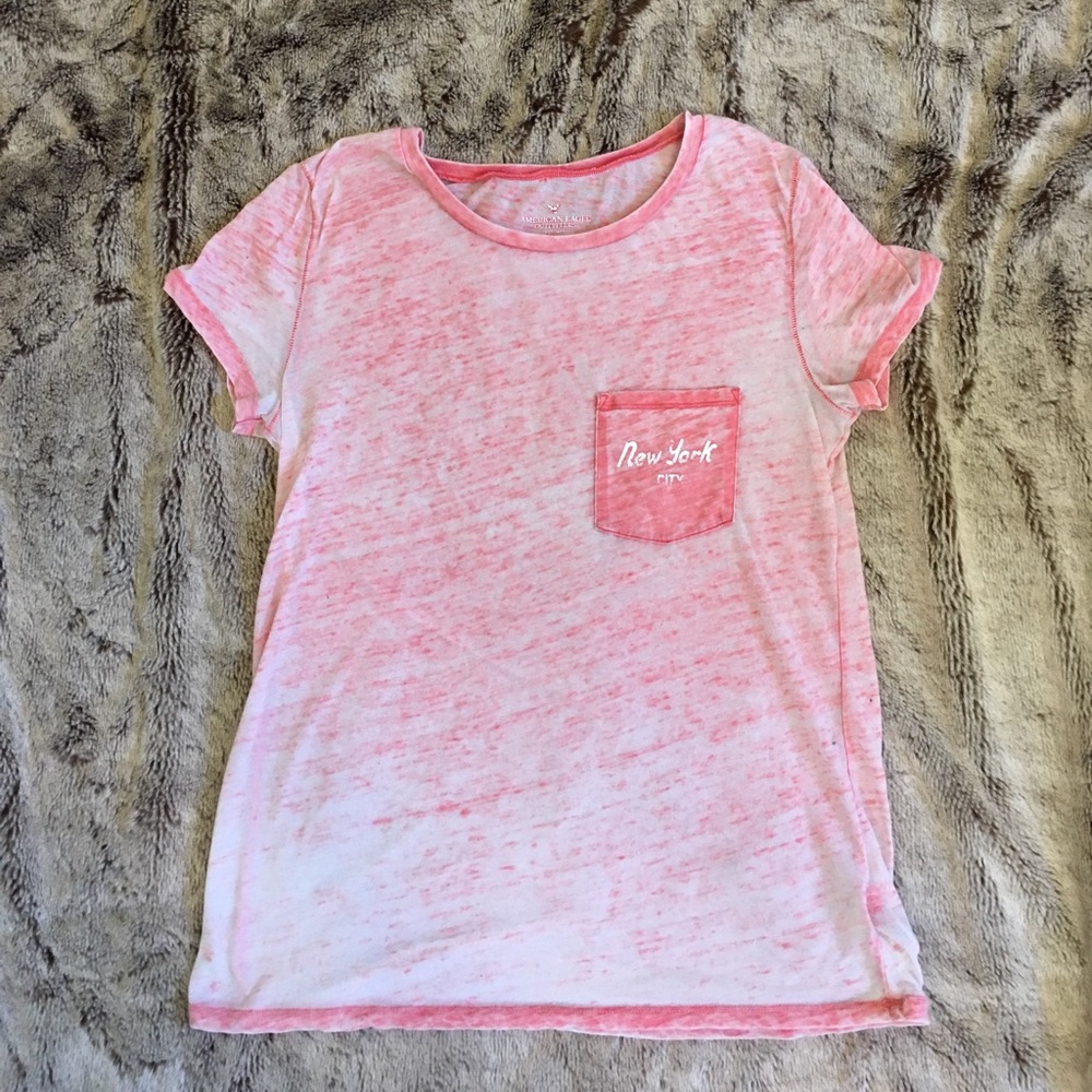 American eagle stretchy pocket tee