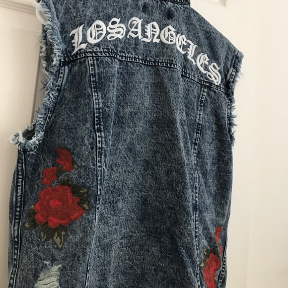 PACSUN DENIM VEST WITH ROSE FLOWER EMBROIDERY. SM - Picture 6 of 6