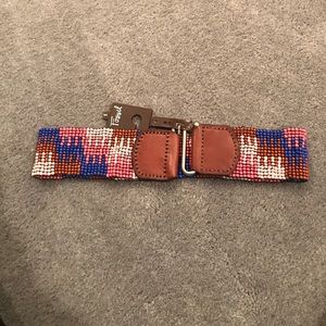 Fossil beaded belt