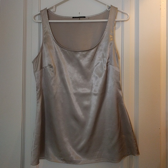 Tahari Tops - Tahari Silk Top