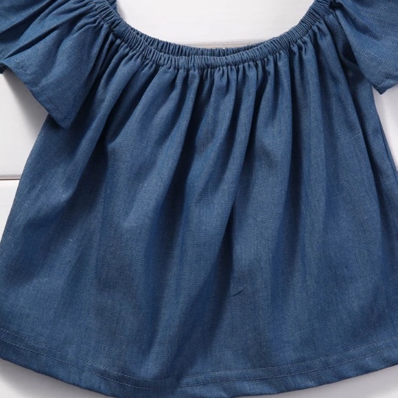 ONLY 1 LEFT Off the Shoulder Denim Top - Picture 4 of 4