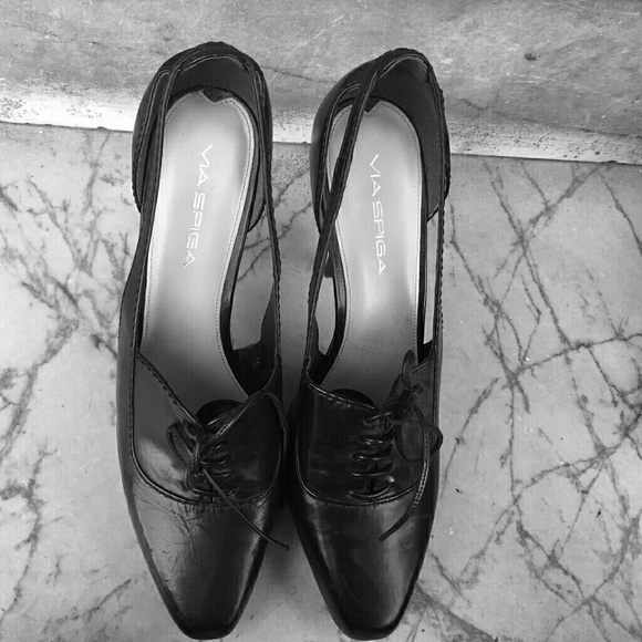 Heels - Picture 1 of 4