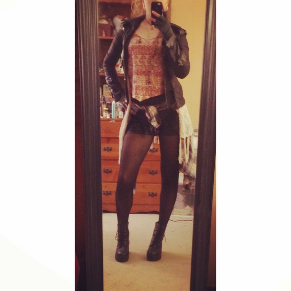 Meet your Posher - Picture 3 of 4