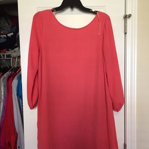 Boutique 3/4 sleeve dress with bow in back
