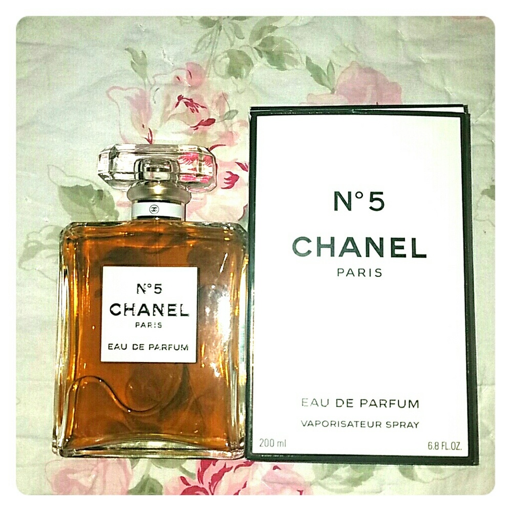 Chanel N?5 perfume