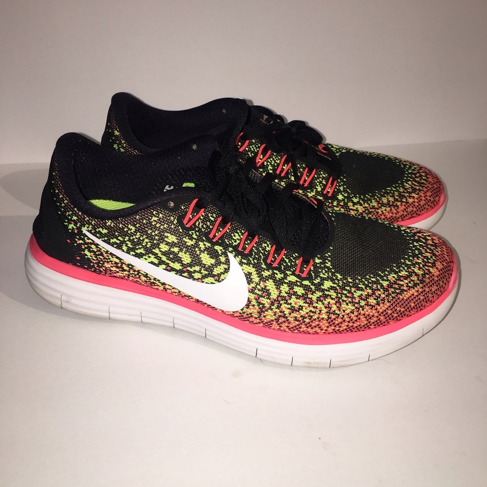 Woman's Nike free RN distance