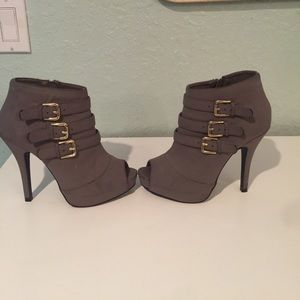 Lowest !!! Dollhouse ankle heels