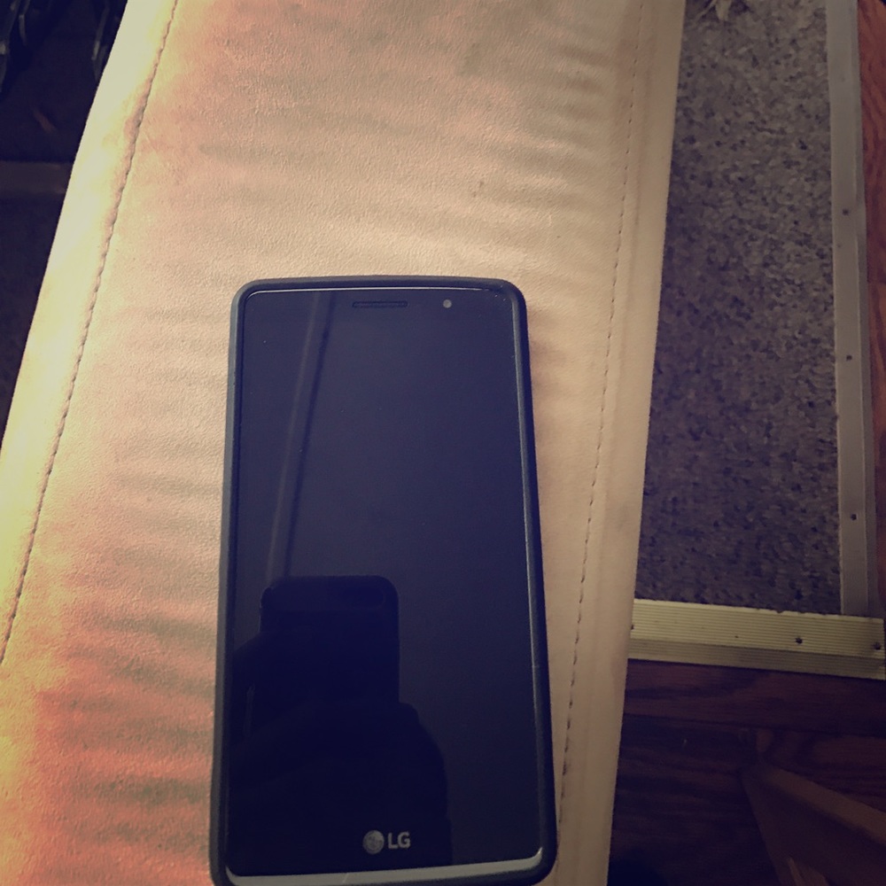 LG android smartphone