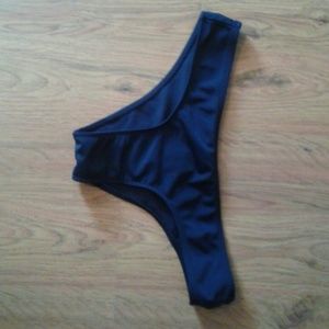 Black Hollister ruched cheeky bikini bottoms