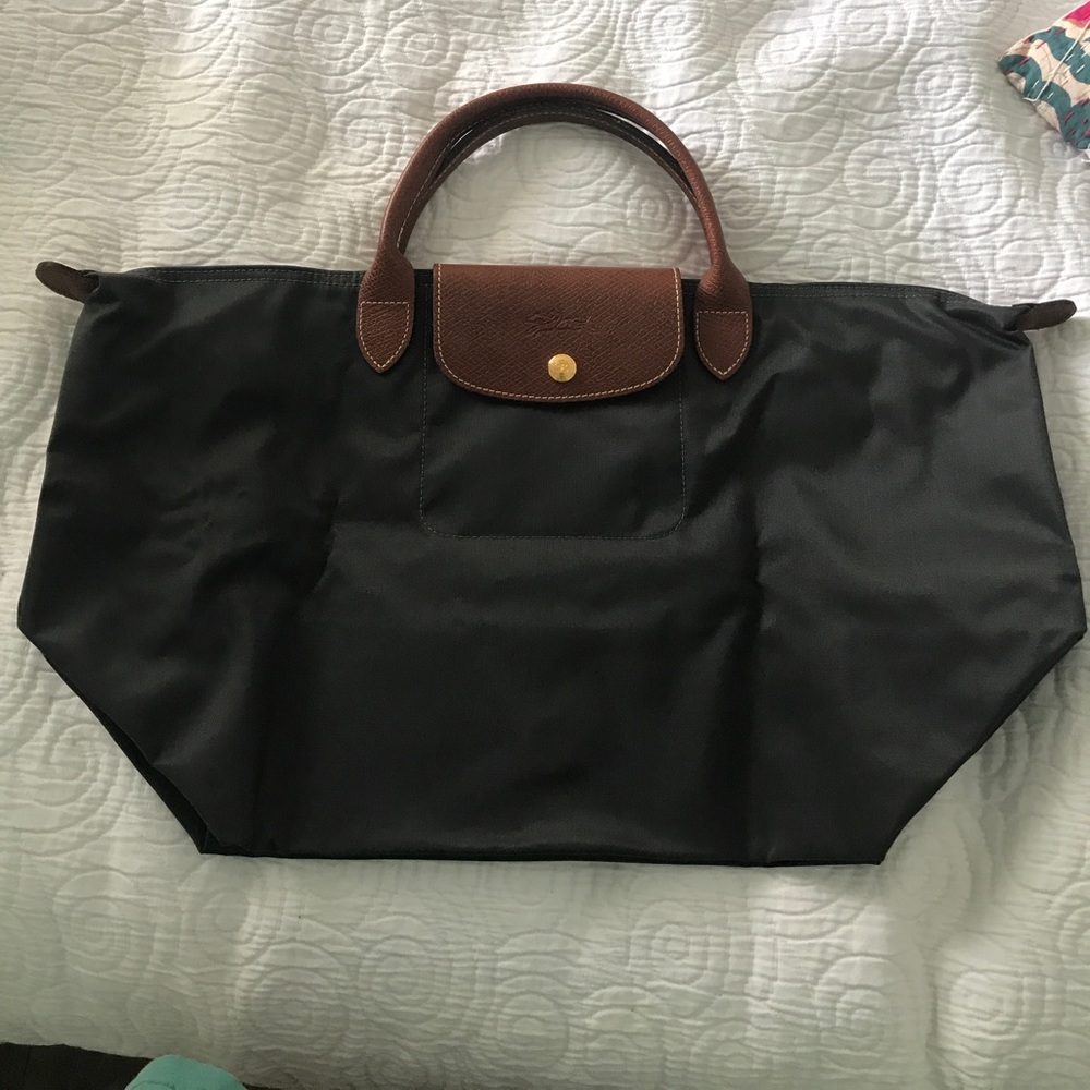 NEVER USED LONG CHAMP