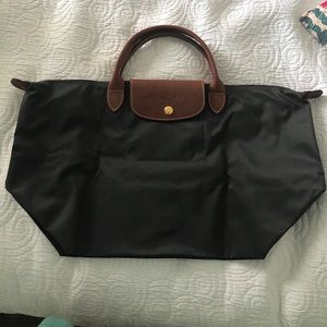 NEVER USED LONG CHAMP