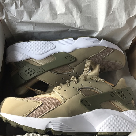Nike Other - Huarachi size 10 (men)