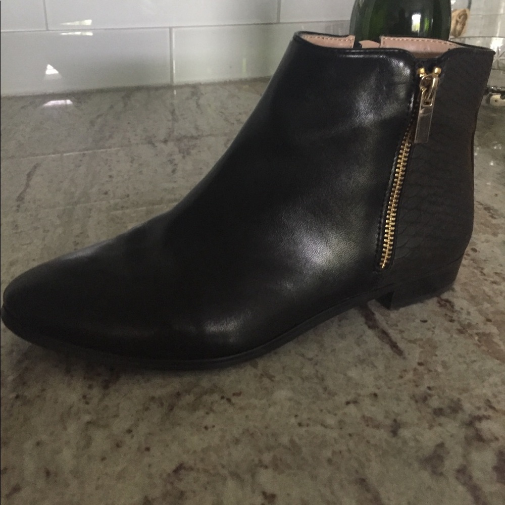 BGBC Max Azria Black ankle boots