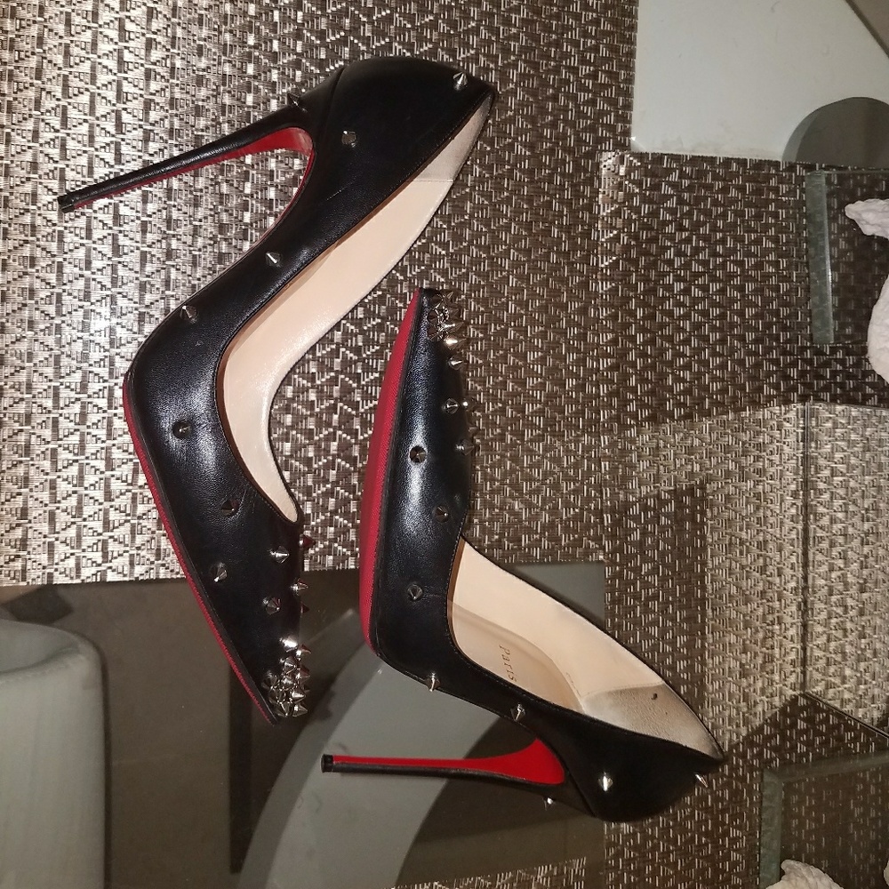 Authentic Christian louboutin