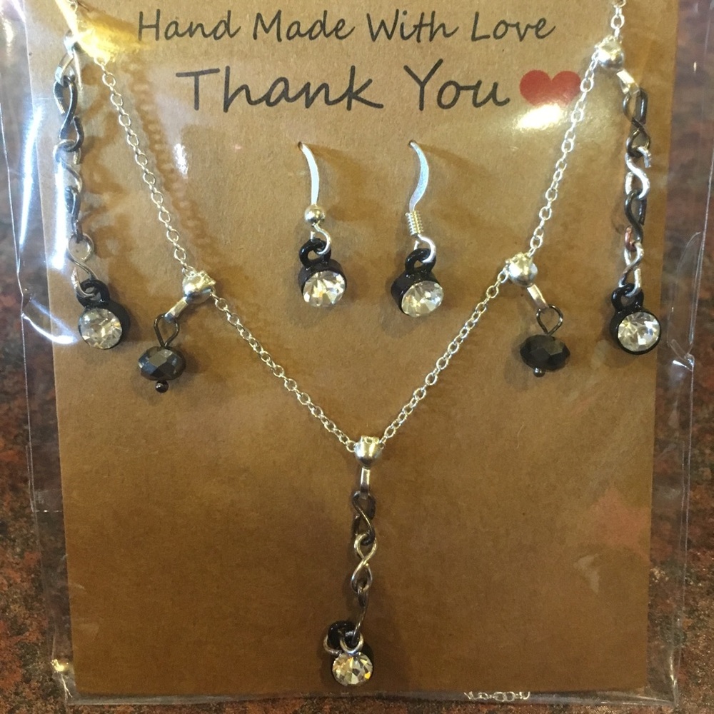 Gun metal necklace set