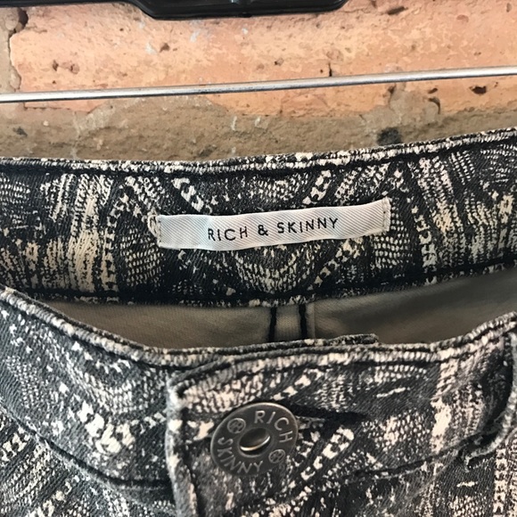 Rich & Skinny Blk/Cream Patterned Denim, Size 31 - Picture 3 of 4