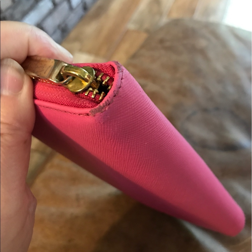 TORY BURCH-FULL SIZED-ZIP AROUND WALLET in PINK 💓 - Picture 6 of 7