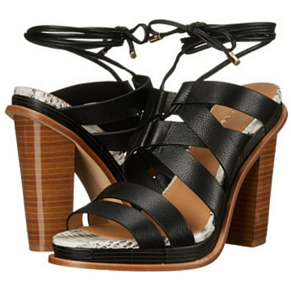 NIB Calvin Klein Panelope heels