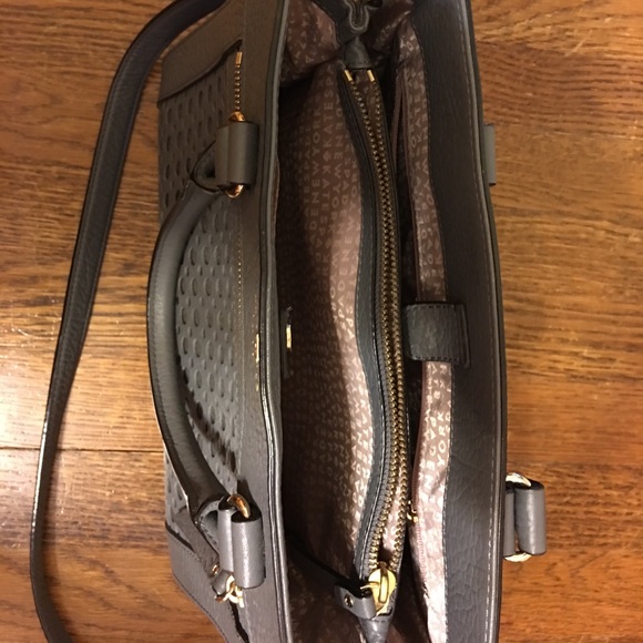 Kate spade "Perri Lane" purse - Picture 2 of 4