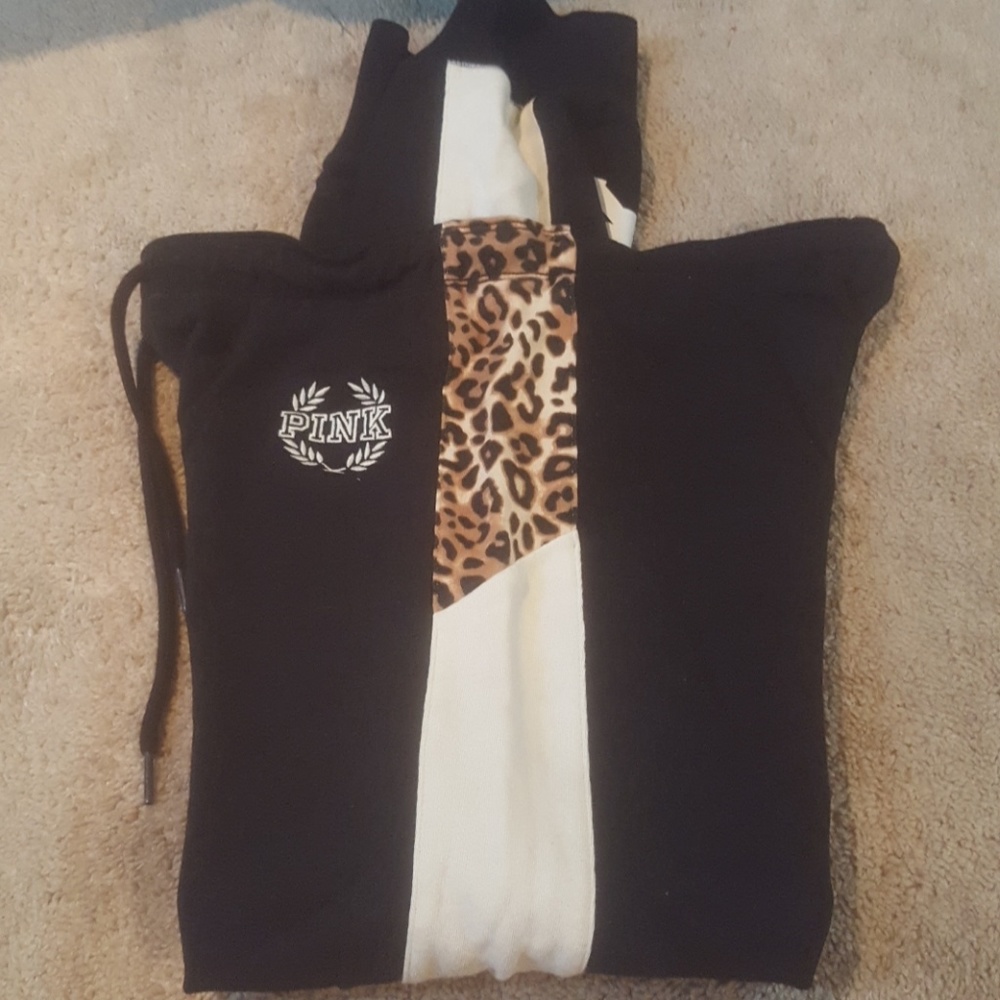 VS PINK Leopard Sweatpant