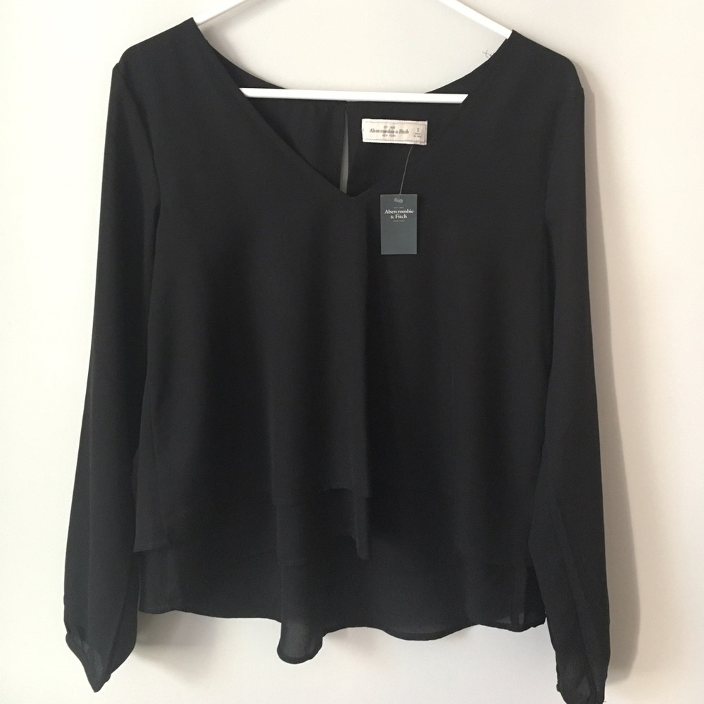 🌻 NWT Black Abercrombie & Fitch blouse