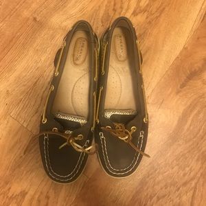 Sperry size 8 Brown with Gold sparkle