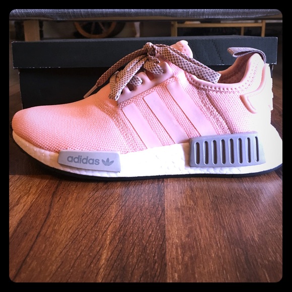 nmd vapour pink light onix