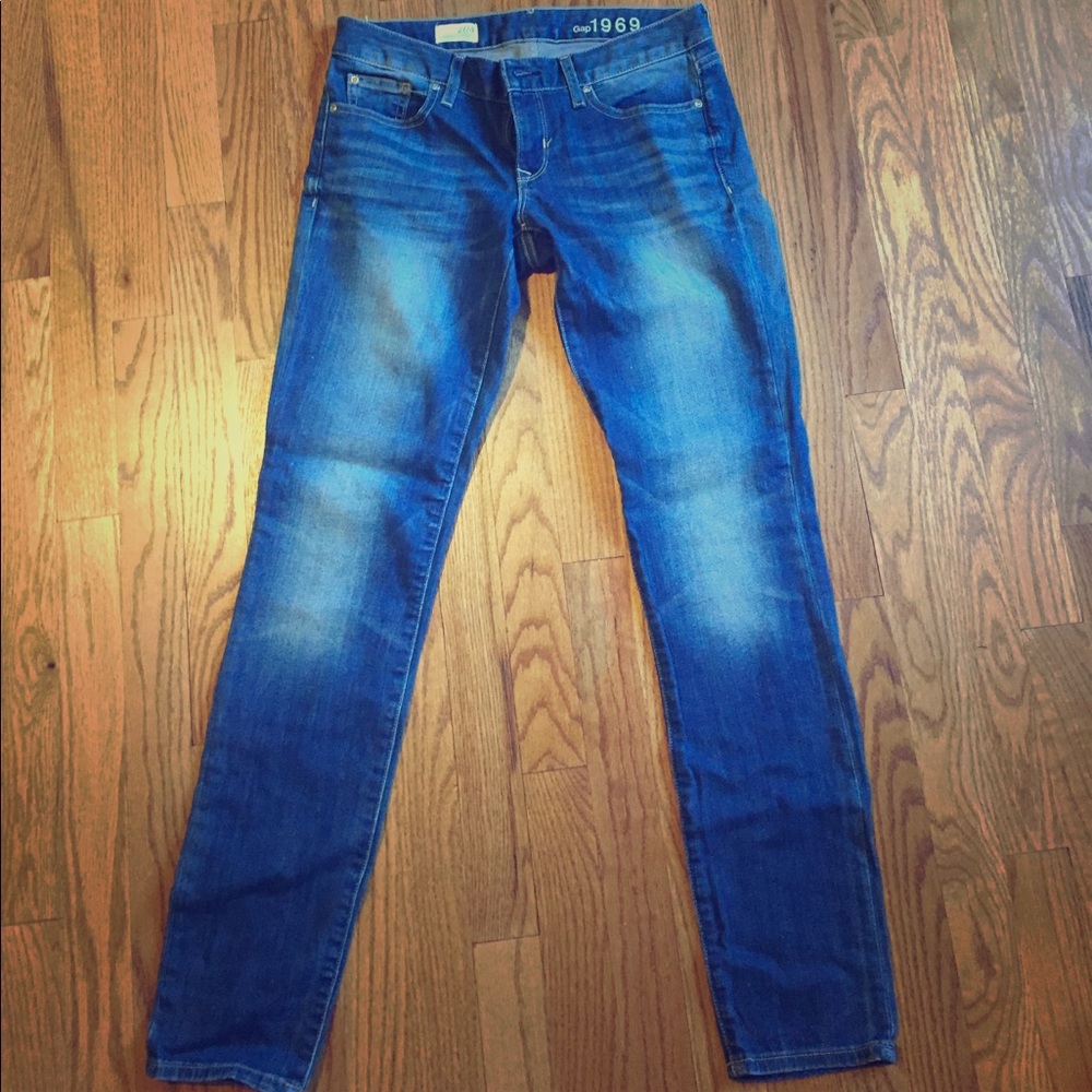 Dark wash skinny jeans